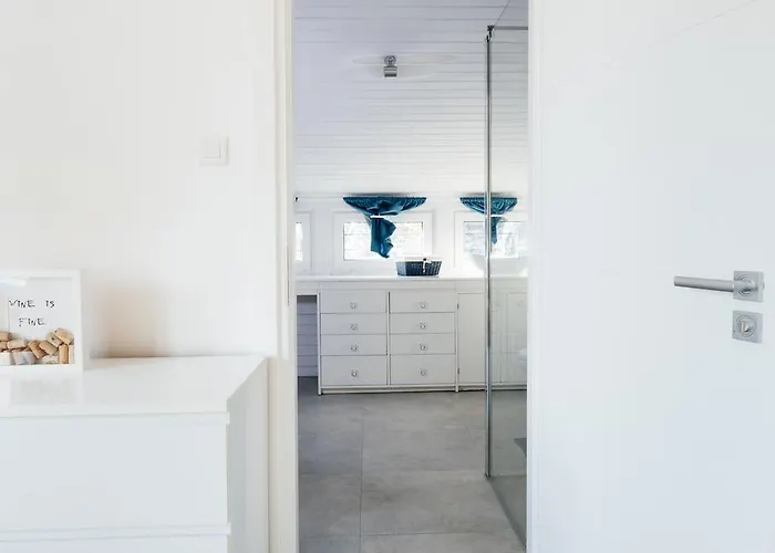 Villa Lulu Guest house *